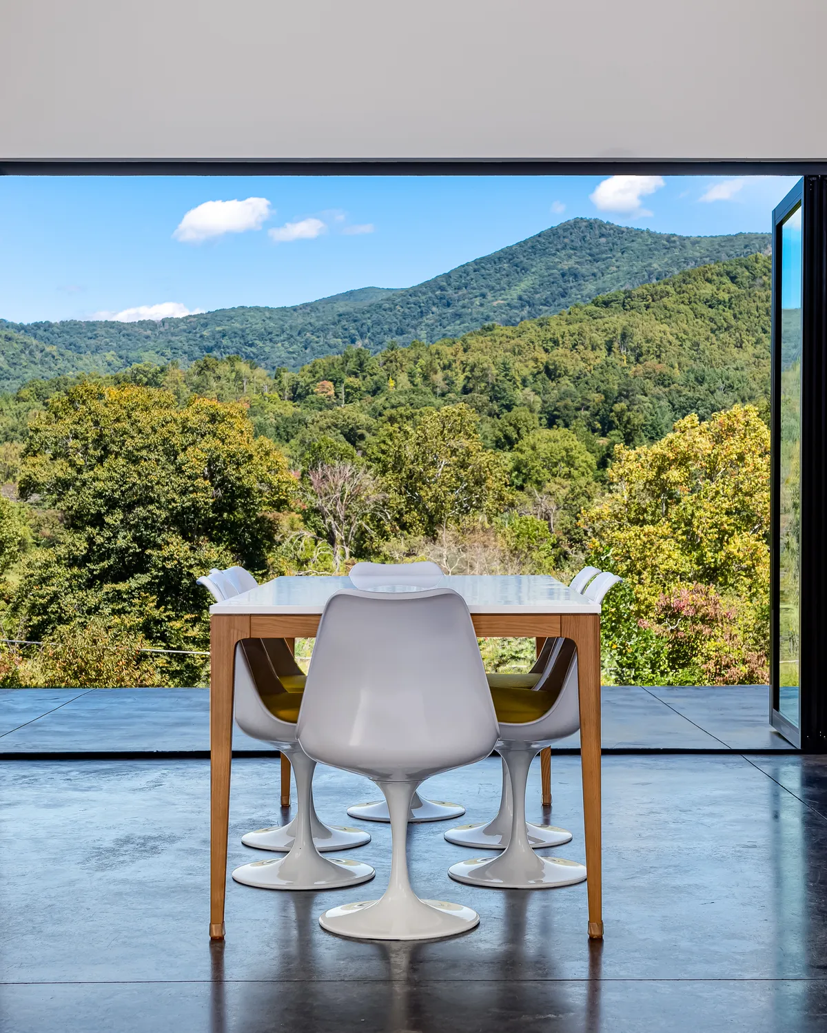 Dining Room - Image 3