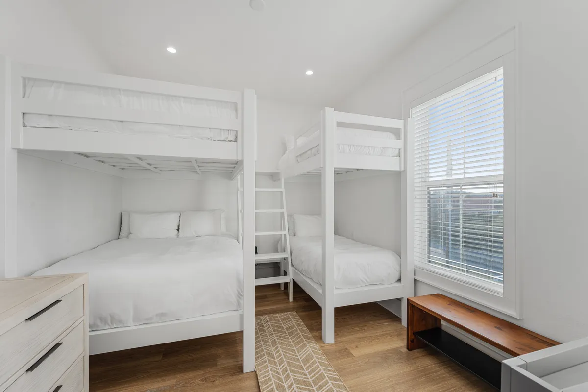 Bunkroom 1 image