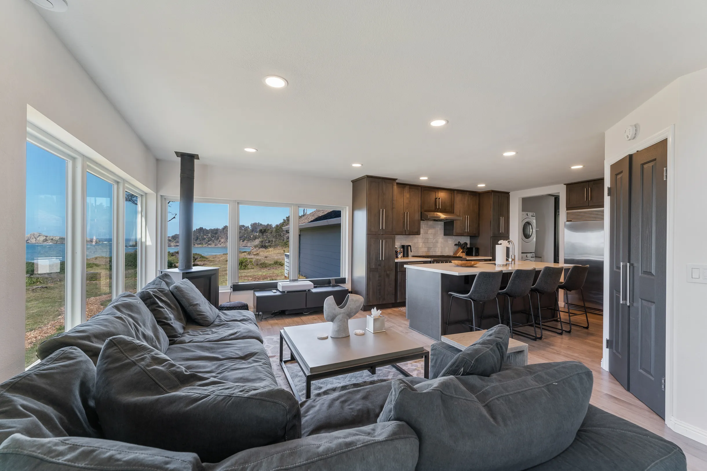 Wander Anchor Bay #28