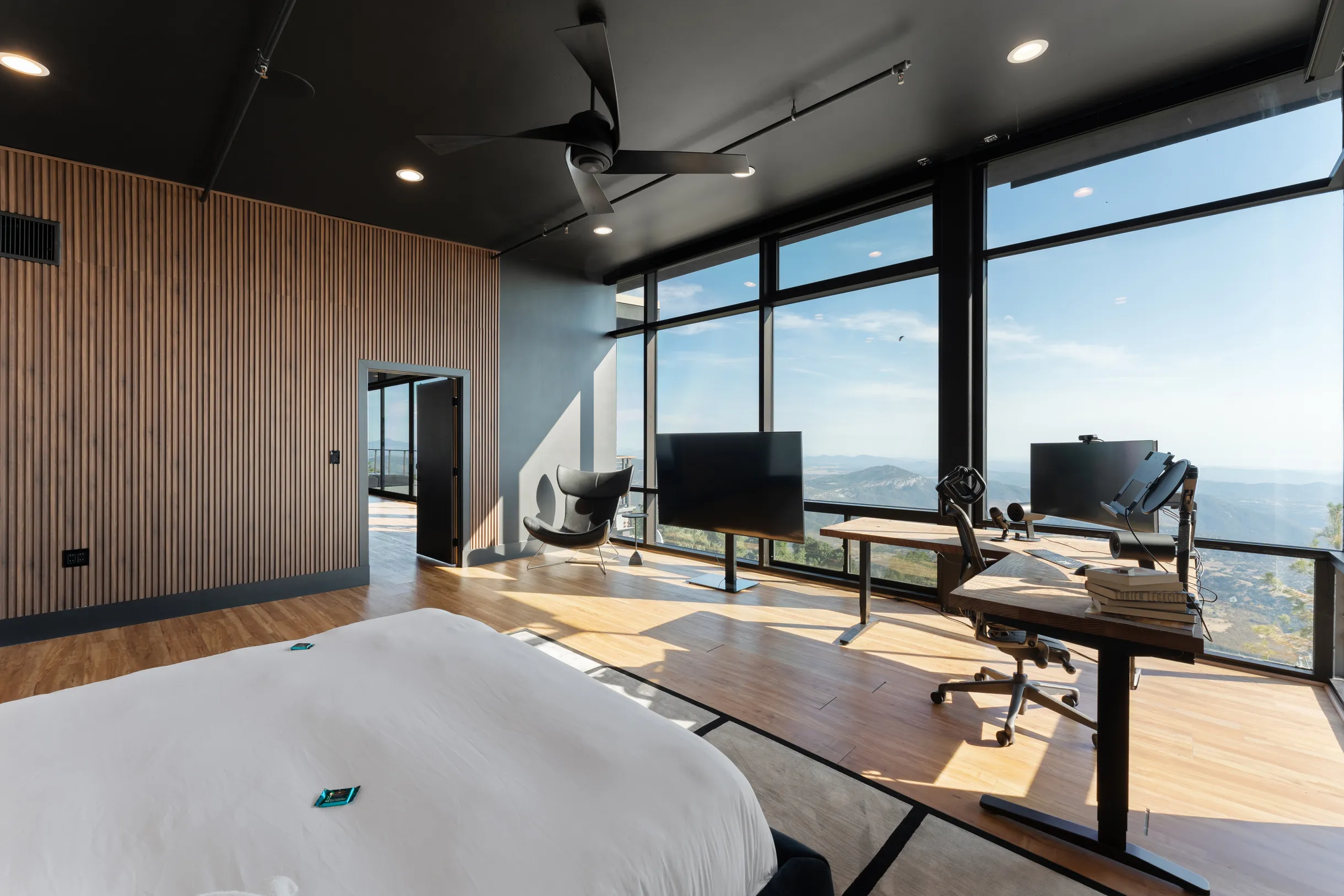 Dream House Hideaway and Hot Tub with Amazing View #29