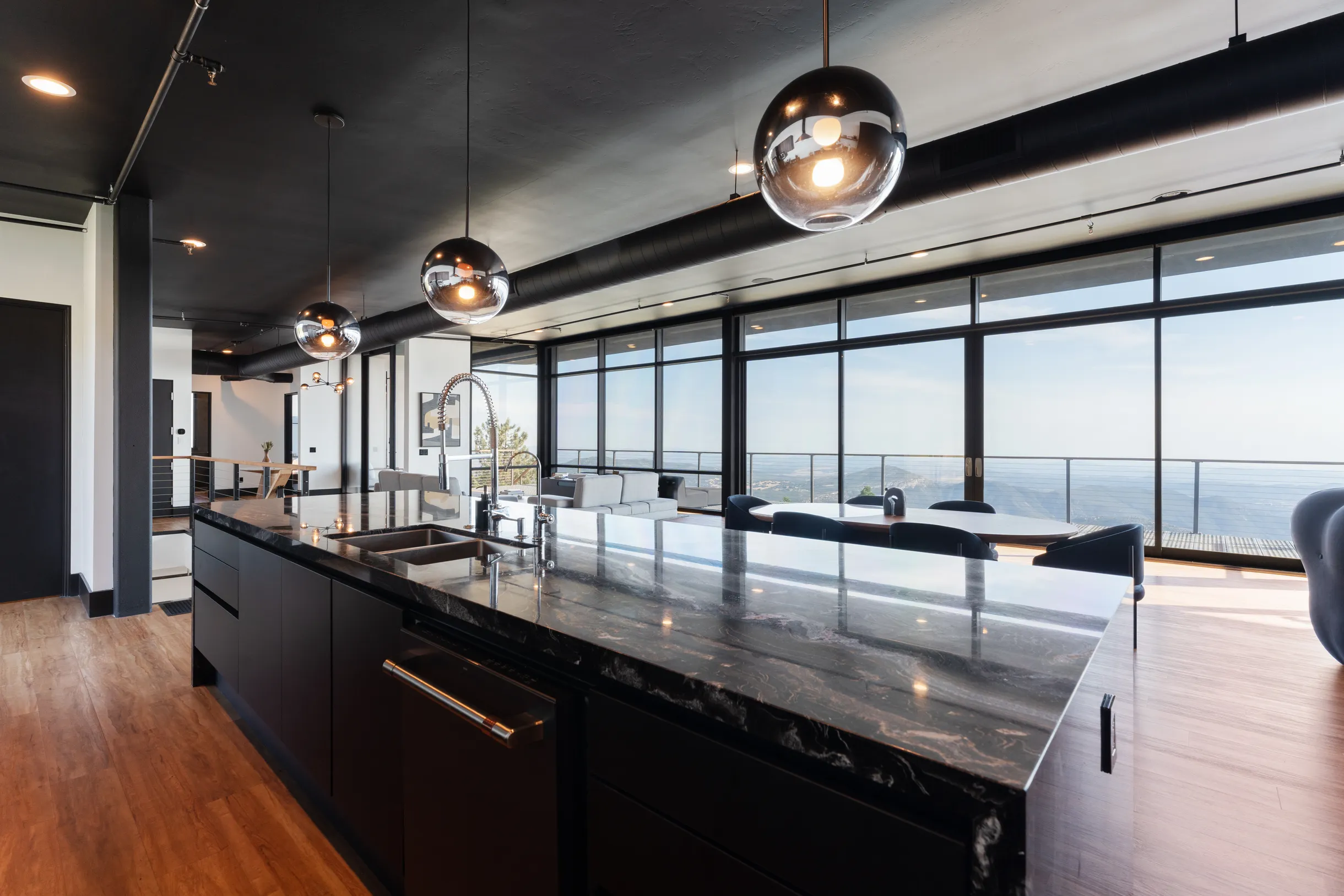 Dream House Hideaway and Hot Tub with Amazing View #8