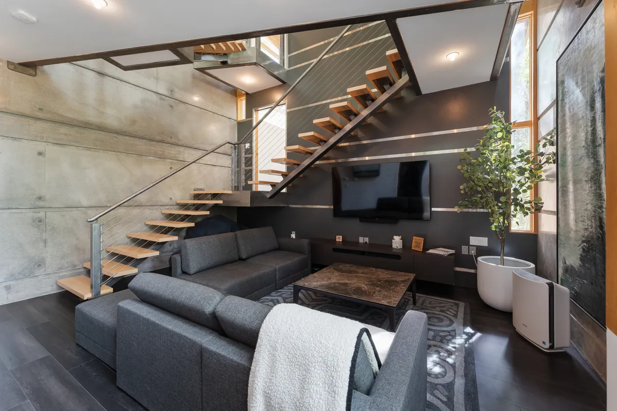 Common Area - Image 2