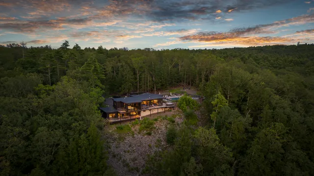 Wander Hudson Valley