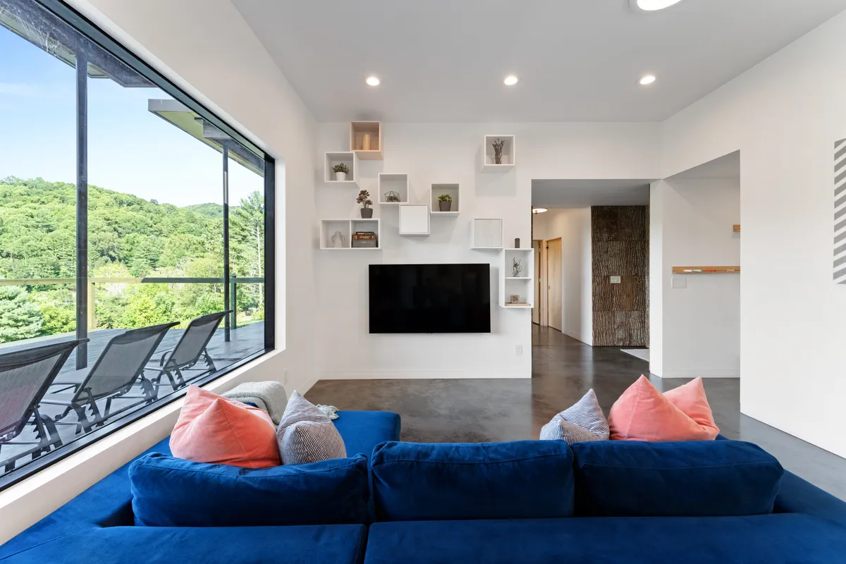 Living room - Image 1