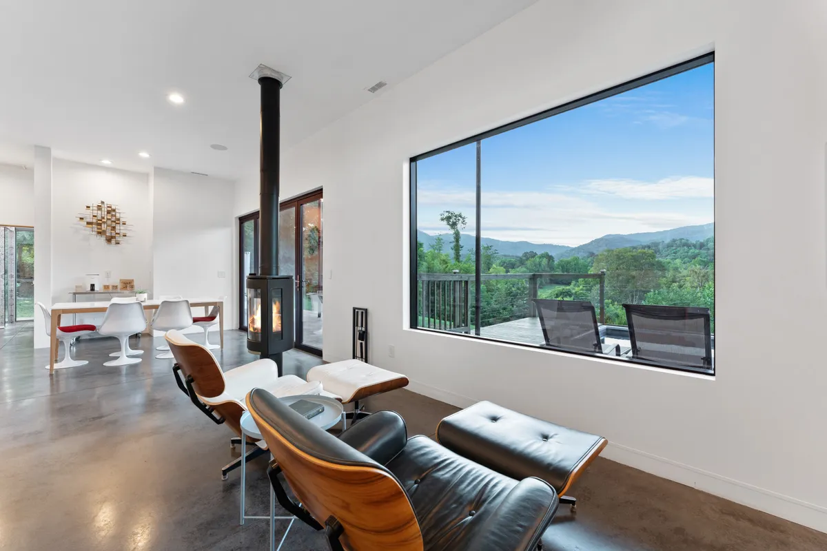 Living room - Image 5