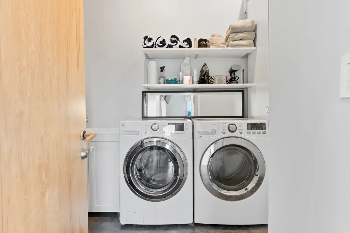 Laundry room - Image 1