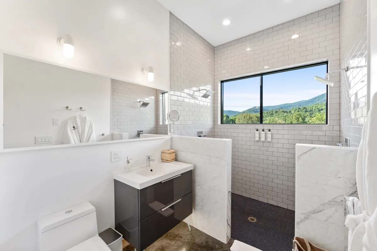 Bathroom 2 - Image 1