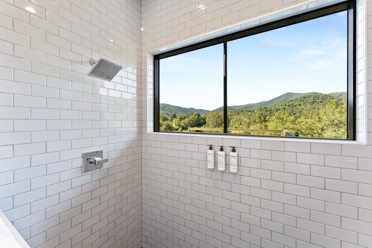 Bathroom 2 - Image 3