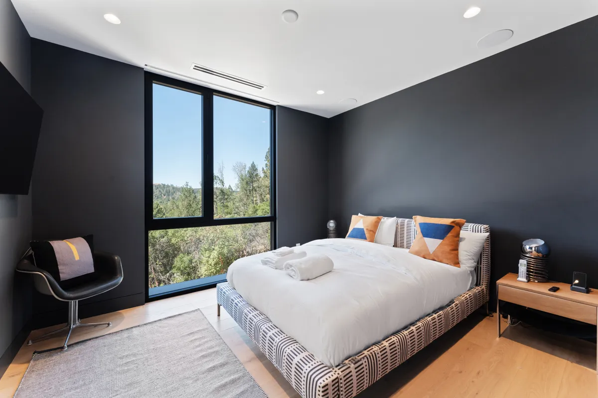 Bedroom 3 image