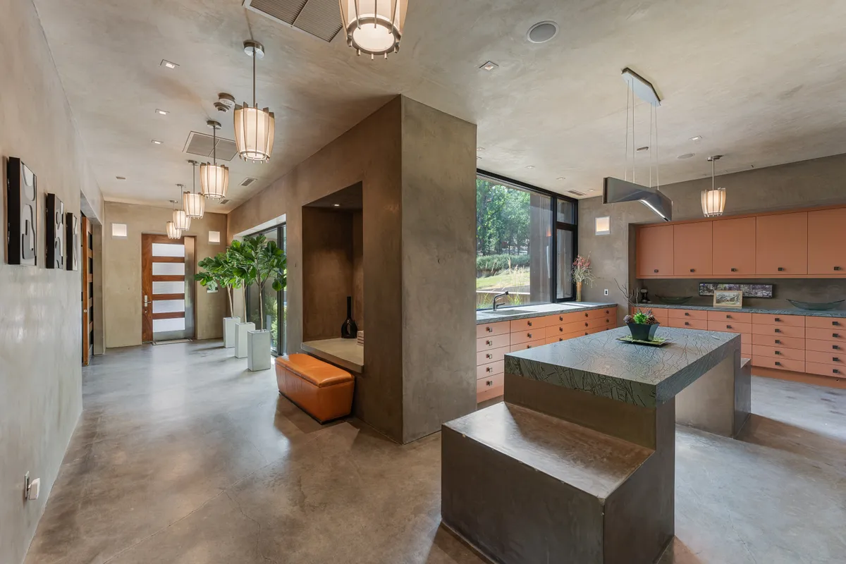 Laundry Room - Image 5