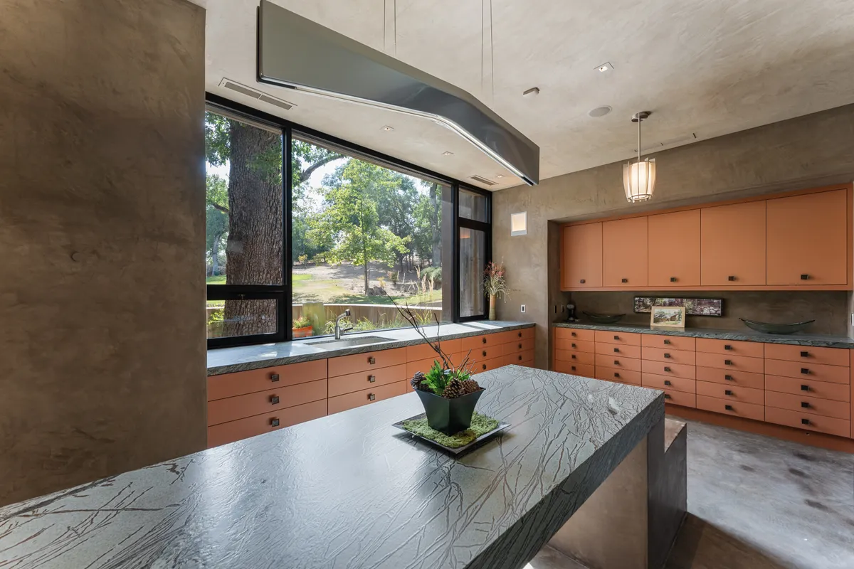 Laundry Room - Image 6