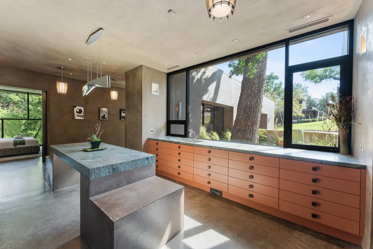 Laundry Room - Image 4