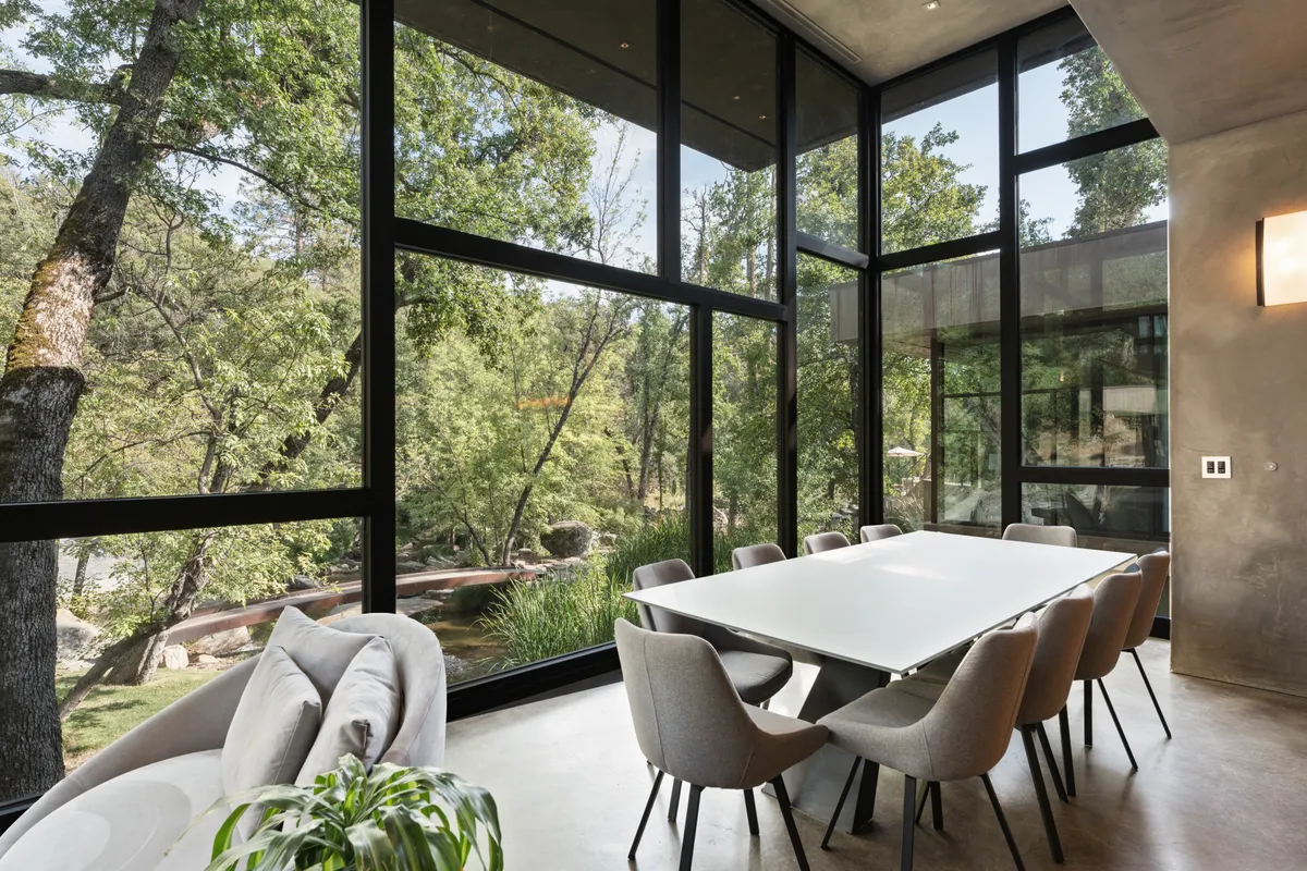 Dining Room - Image 4