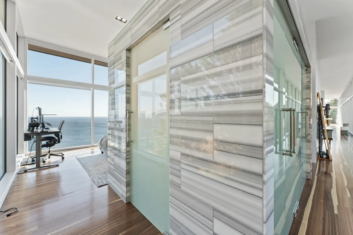 Bathroom 2 - Image 5