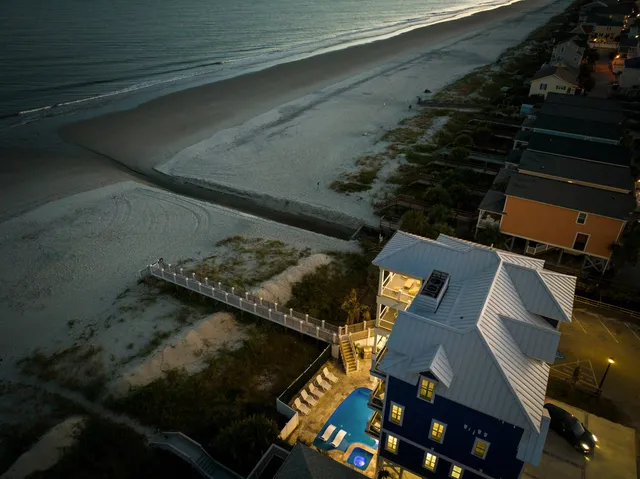 Wander Surfside Beach