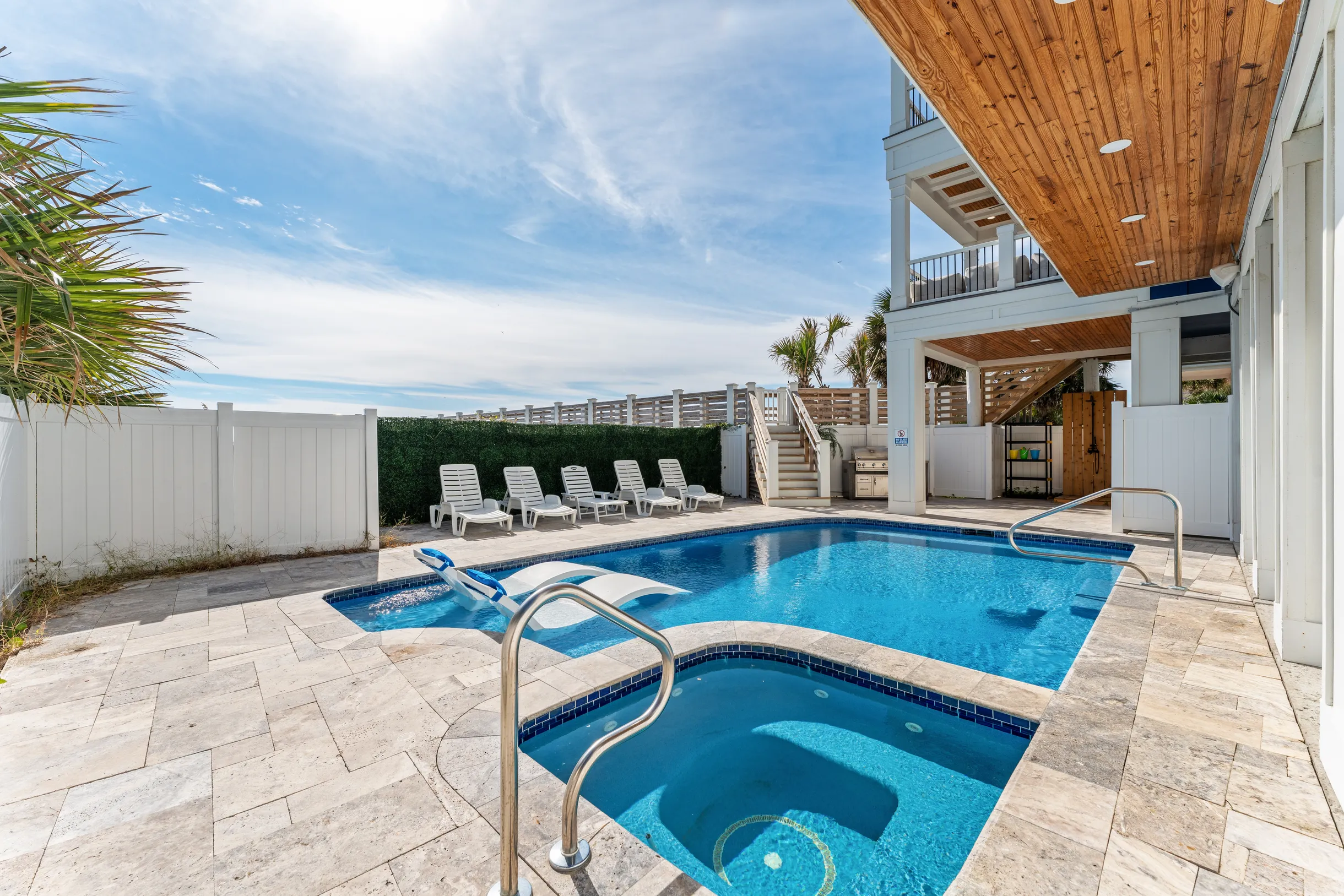 Wander Surfside Beach #100