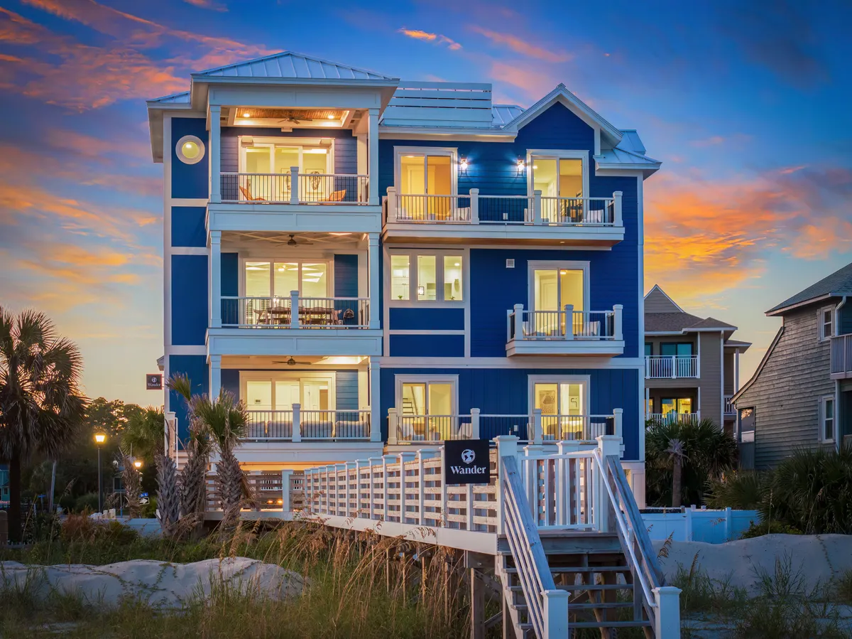 Wander Surfside Beach | Wander Property