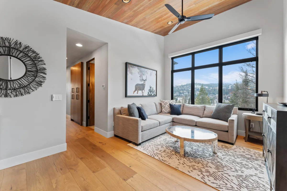 Living Room 2 - Image 2