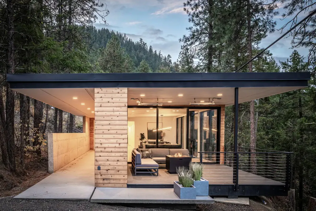 Wander Leavenworth River