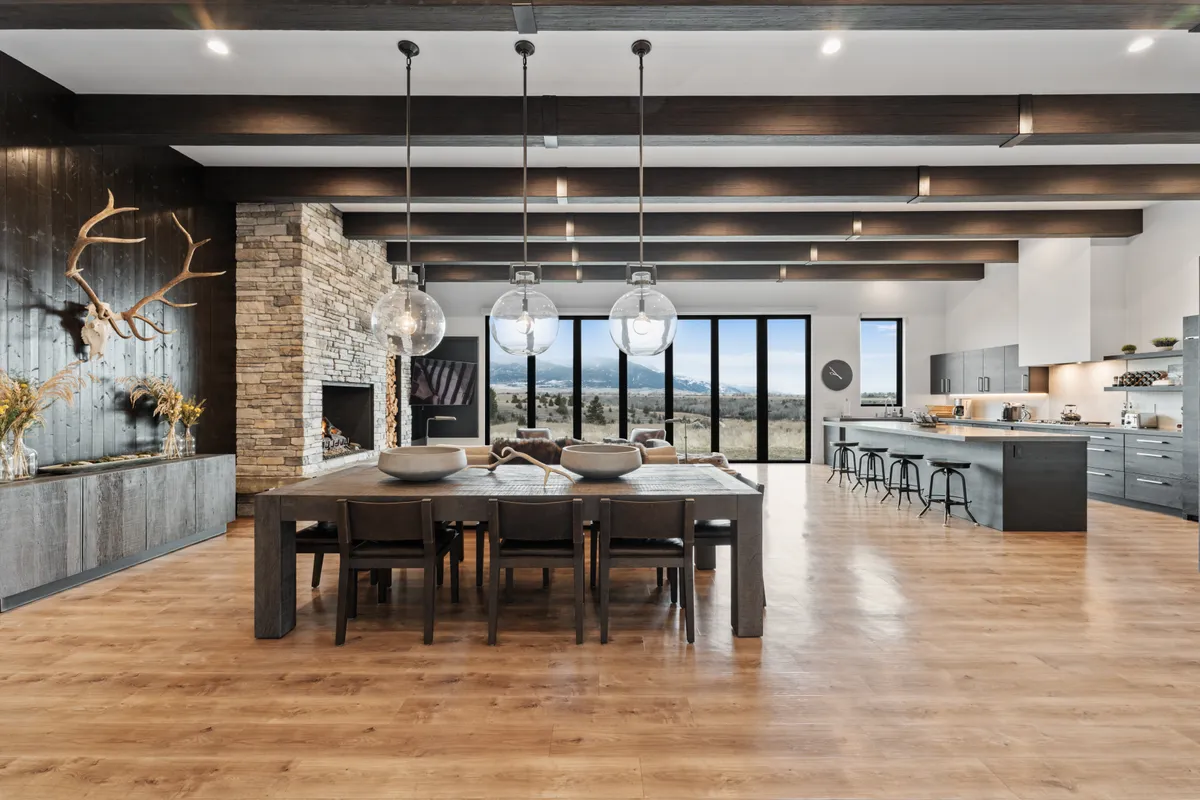 Dining Room - Image 2