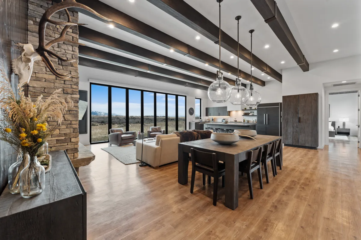 Dining Room - Image 4