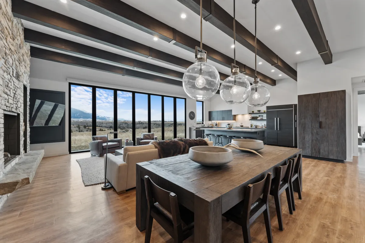 Dining Room - Image 3