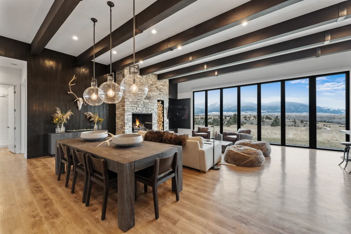 Dining Room - Image 1