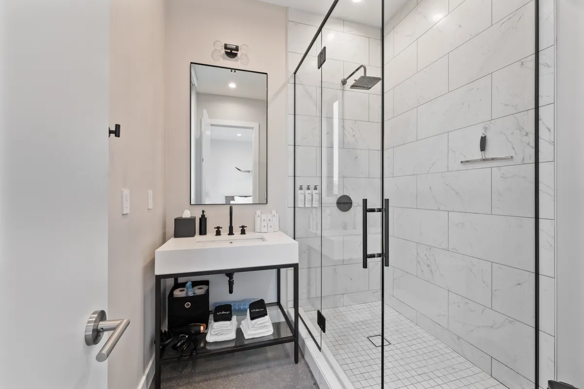 Bathroom 2 - Image 1