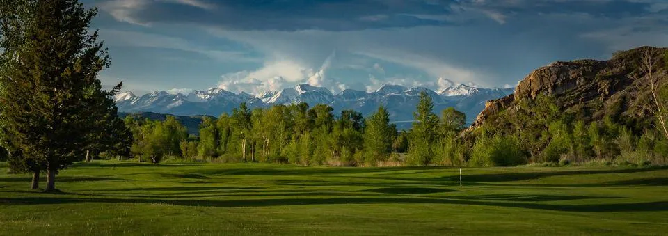 Best Outdoor Activities Near Wander Yellowstone Valley