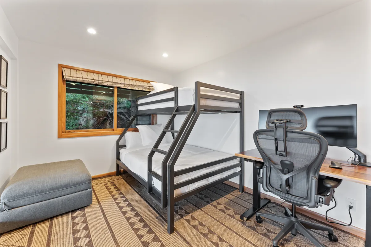 Bunk Bedroom image