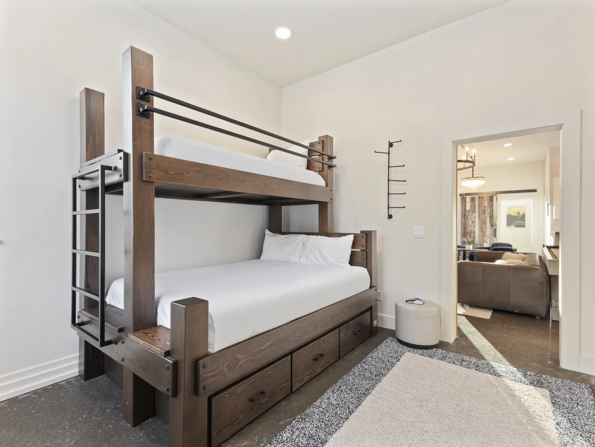 Bedroom 5 image