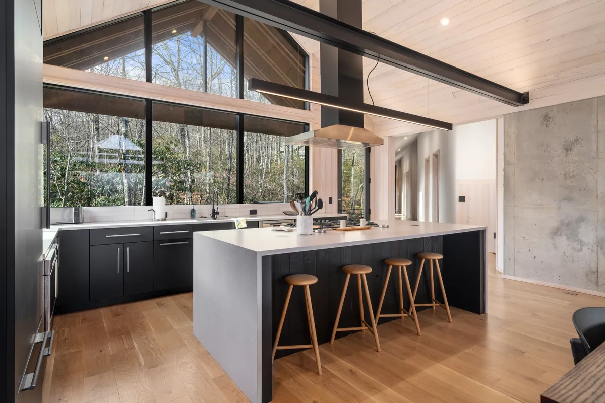 Wander Black Mountain