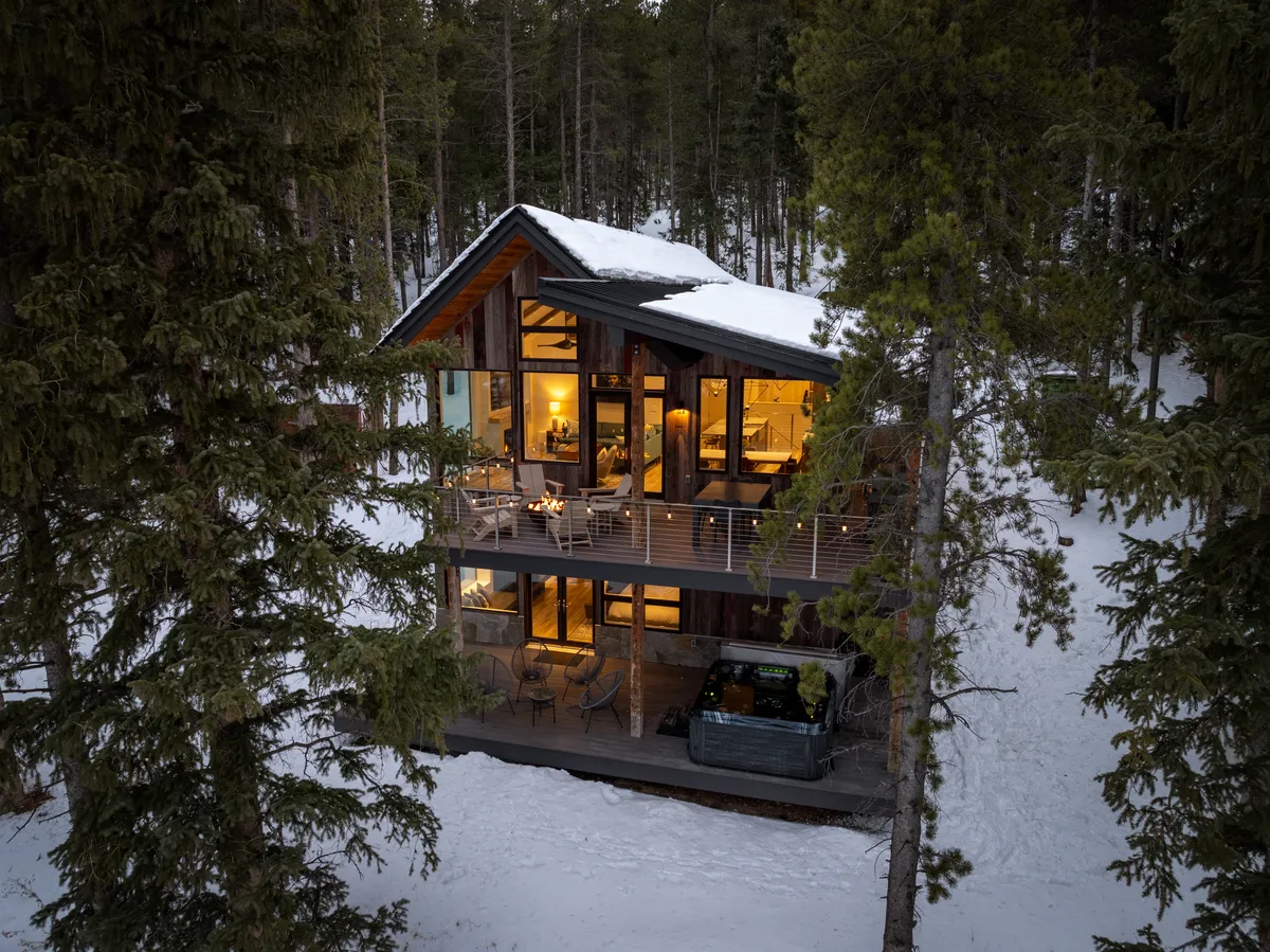 Exterior - Image 6