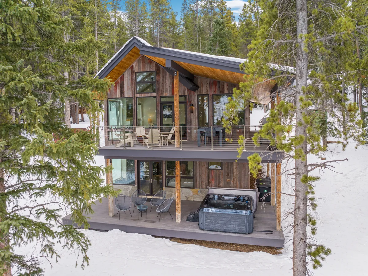 Exterior - Image 15