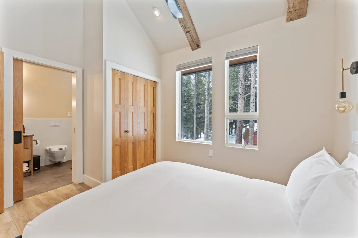 Bedroom 2 - Image 4