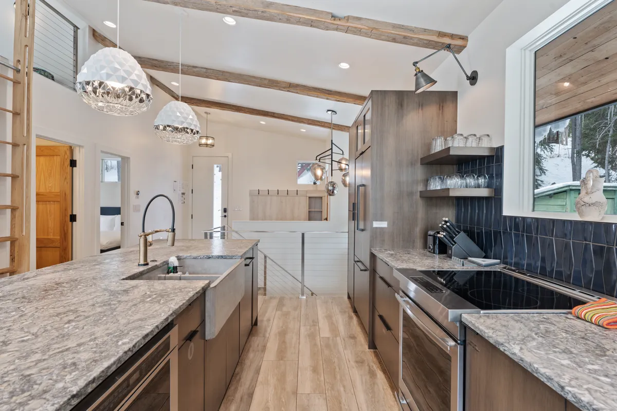 Kitchen - Image 9
