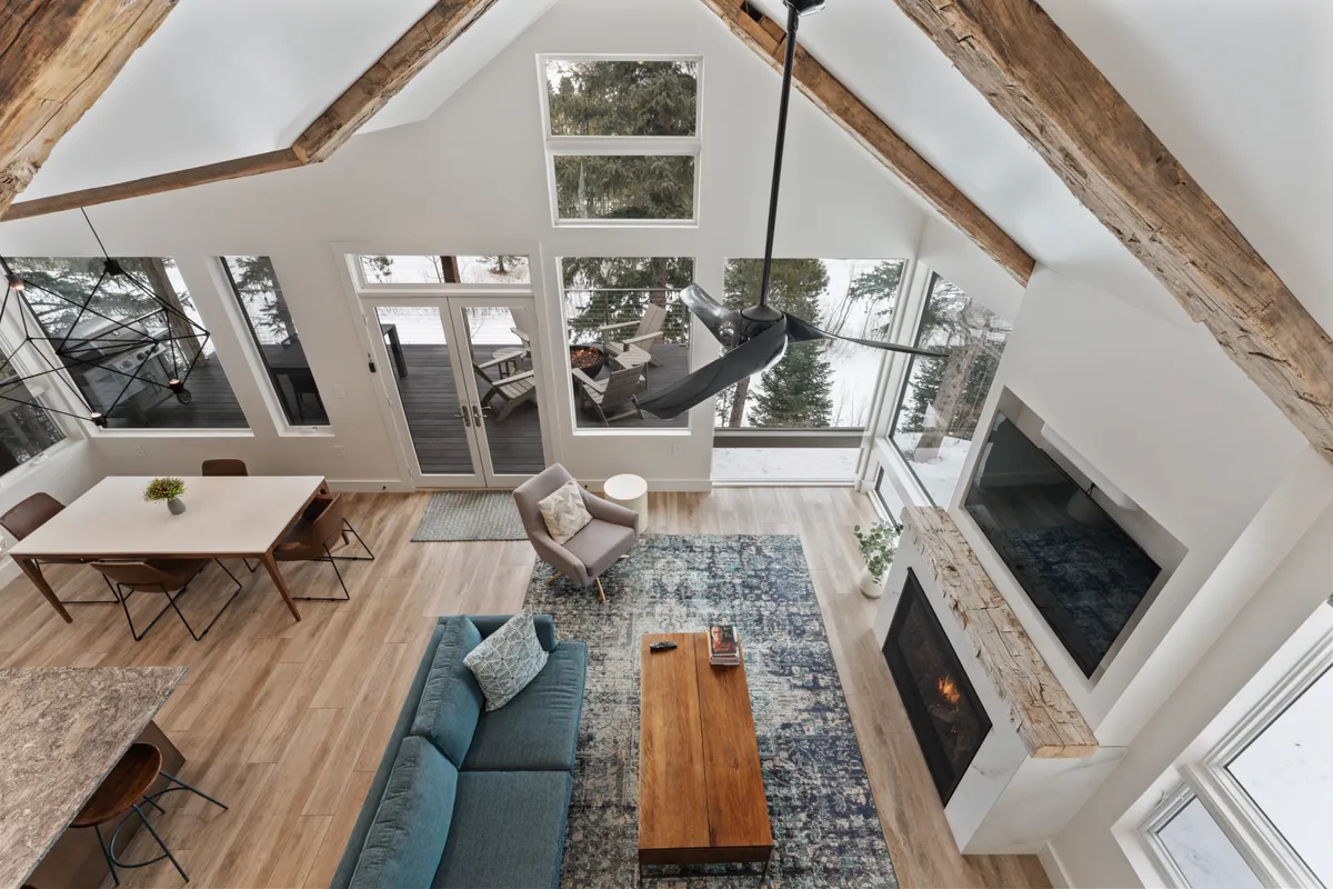 Living Room - Image 7