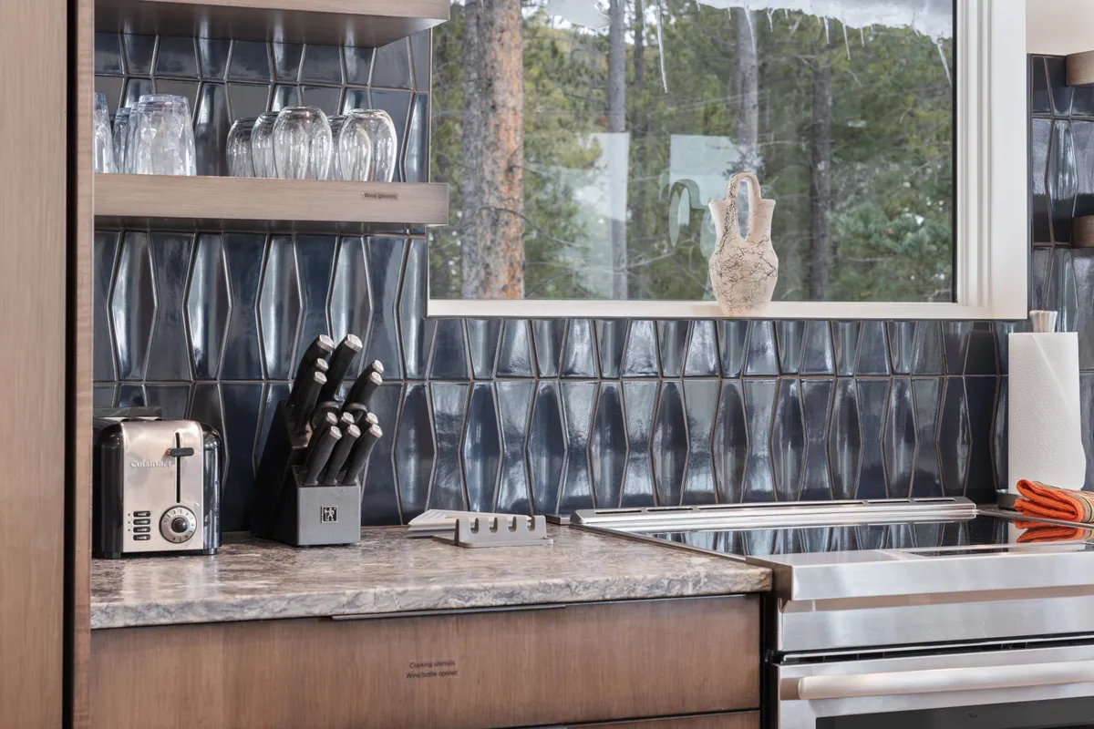 Kitchen - Image 11