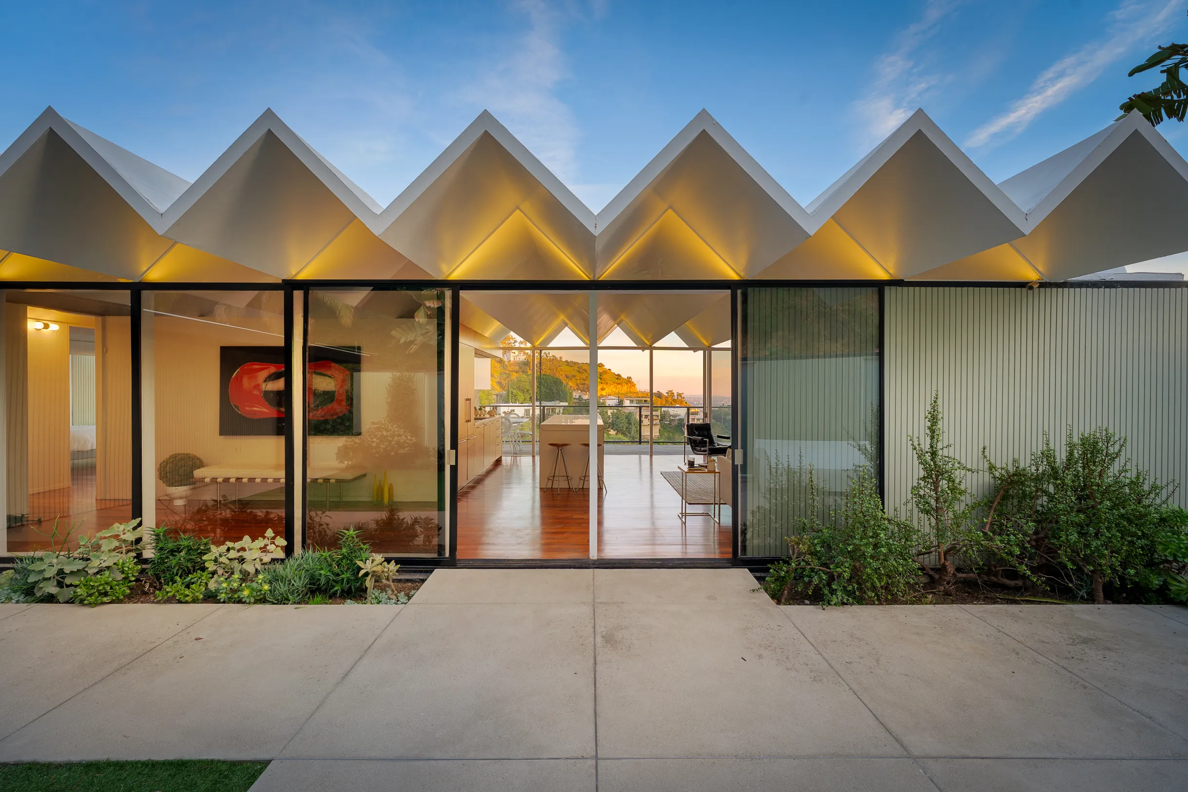 Wander Hollywood Hills #33