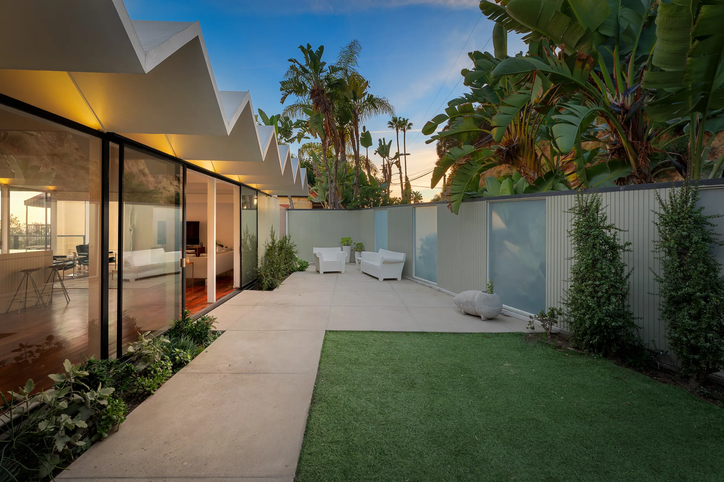 Wander Hollywood Hills #16