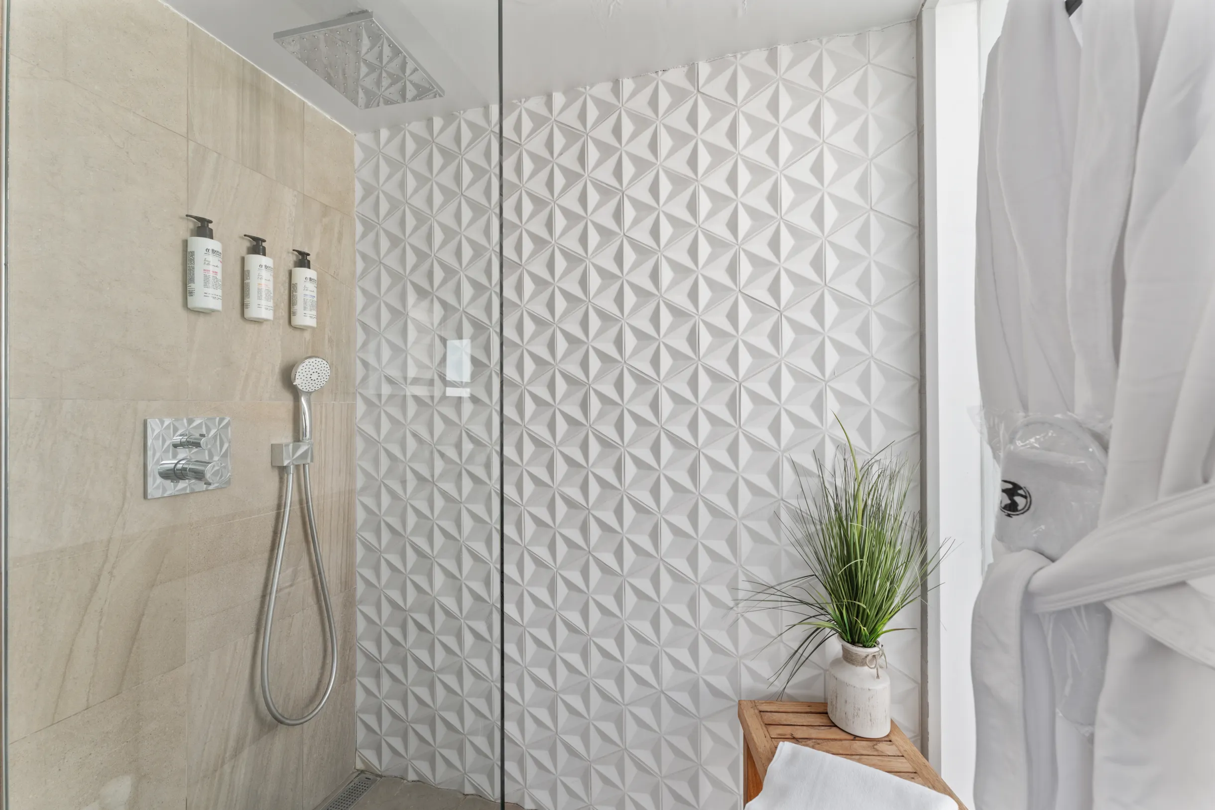 Wander Hollywood Hills #37