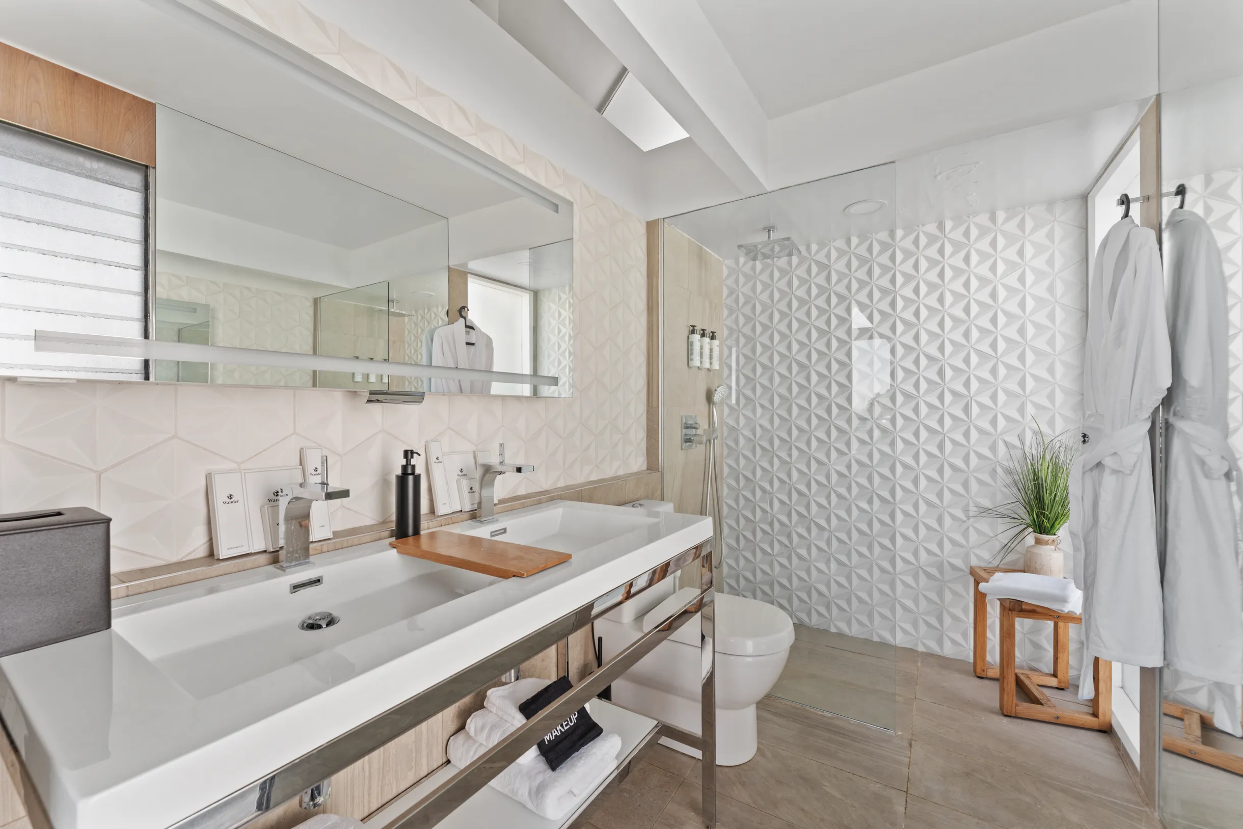 Wander Hollywood Hills #29