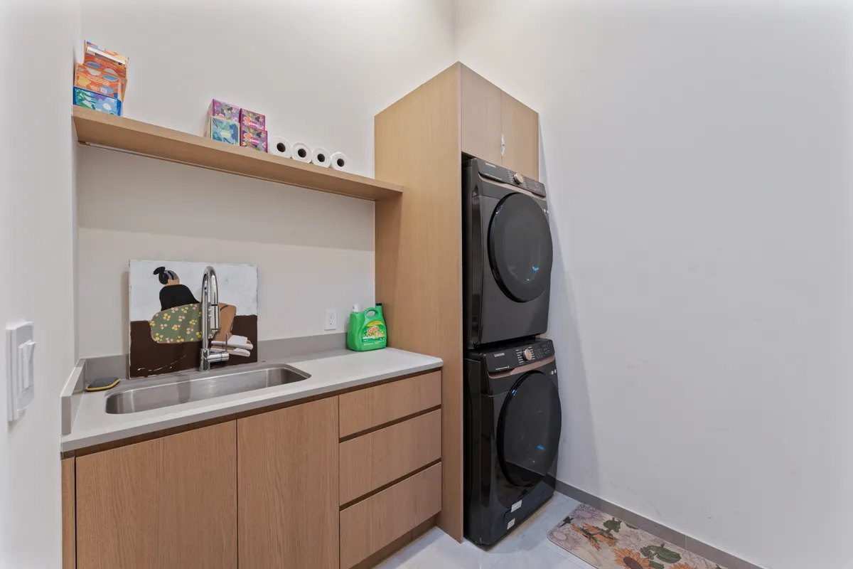 Laundry Room - Image 1