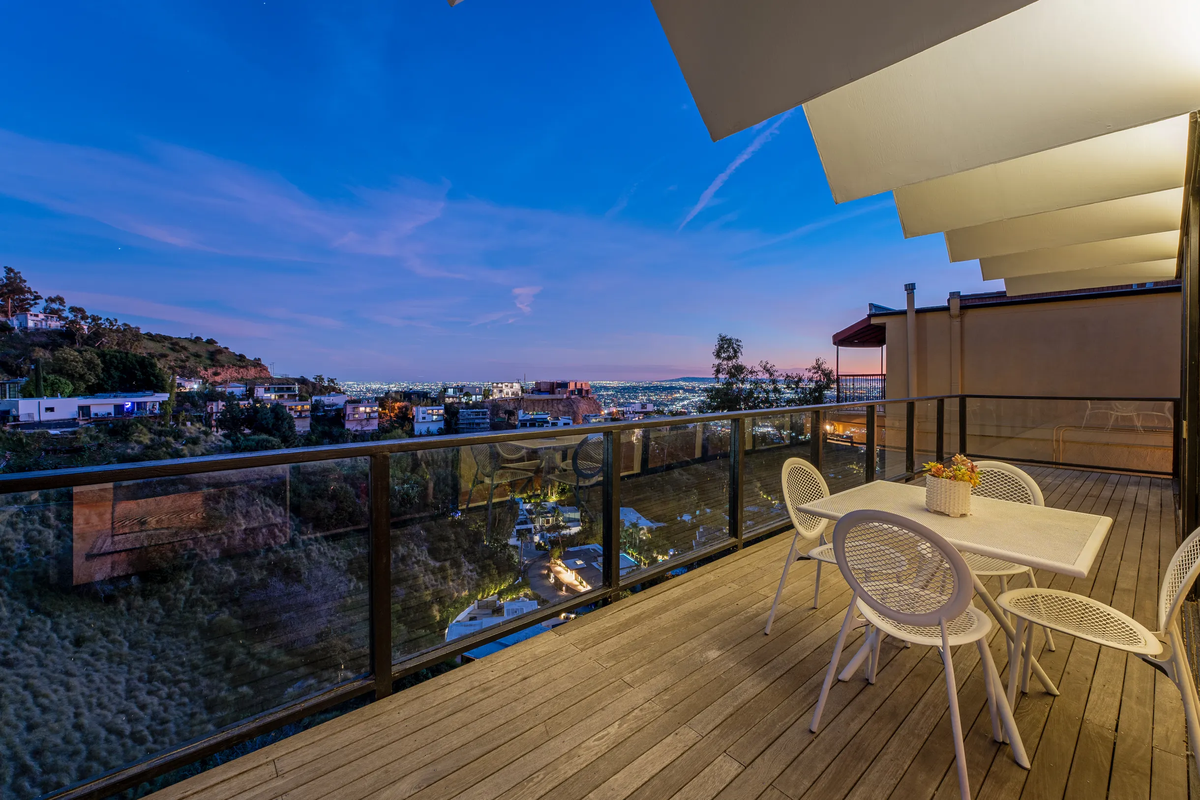 Wander Hollywood Hills #52