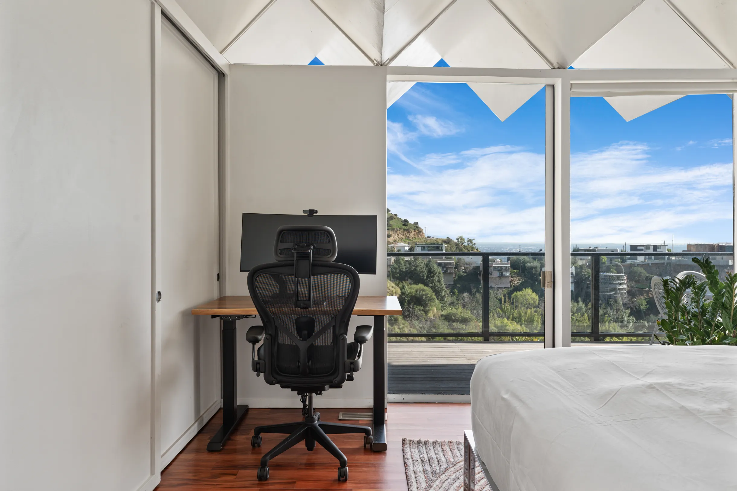 Wander Hollywood Hills #48