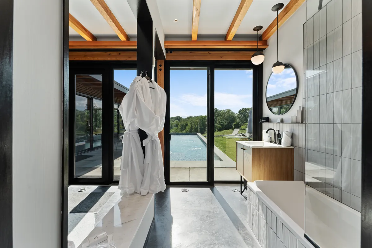 Bathroom 2 - Image 1