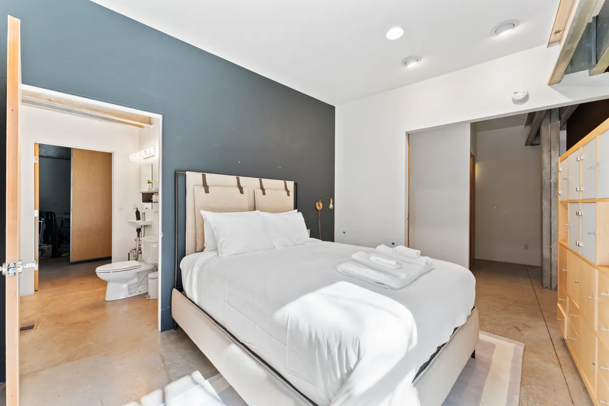 Bedroom 3 image
