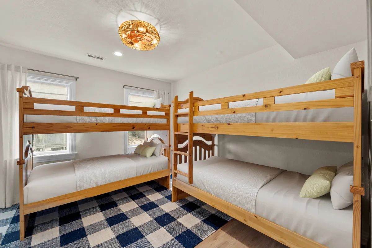 Bunk Bedroom image