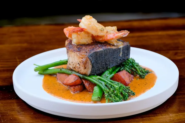 Uncle Ike's Sandbar & Grill