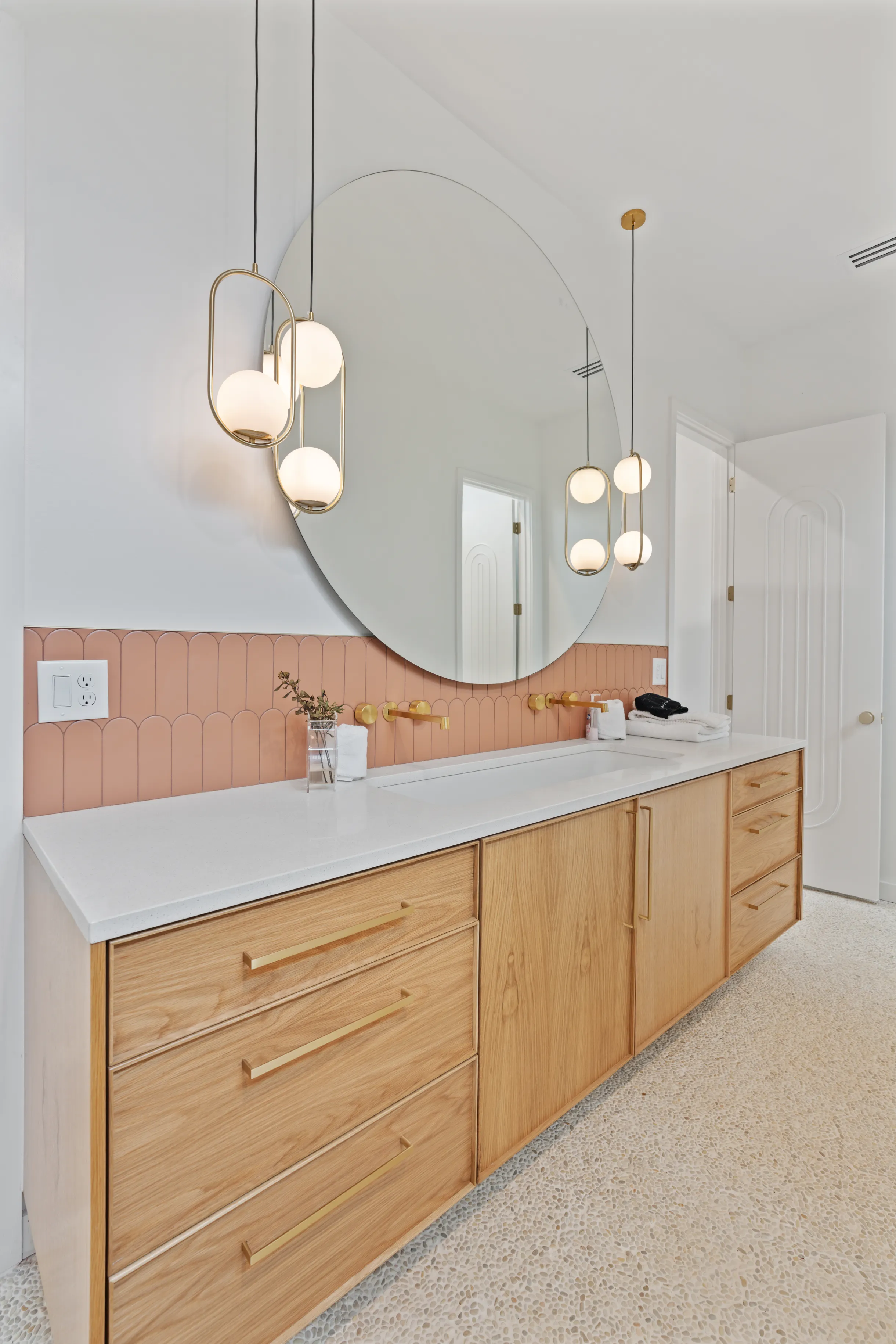 Wander Lake Sinclair #20